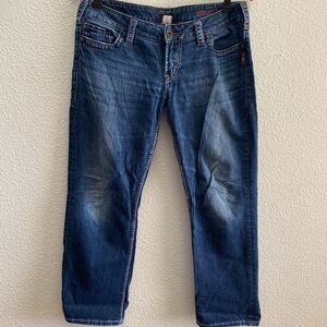 Silver Jeans Santorini Crop Capri Dark Wash Intricate Stitching Distressed 30